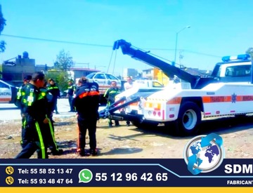 Fabricacion conversion, equipamiento y Venta de Unidades Moviles Medicas, Seguridad, Gobieno, Oficinas, Cobro, Rescate, Salvamento, Proteccion, Higiene, Traslado de Reos. Las unidades móviles especiales son vehículos adaptados para llevar servicios y atención a diferentes lugares, especialmente a zonas remotas o de difícil acceso. Estas unidades pueden ser utilizadas para diversos fines, como atención médica, educación, trámites gubernamentales, y más, llevando la atención directamente a la población.Unidades médicas móviles:Equipadas con consultorios, laboratorios o áreas de atención para brindar servicios de salud a comunidades alejadas, Unidades de capacitación móvil:Aulas móviles o centros de capacitación que llevan programas educativos y de formación a diferentes lugares, Unidades de atención gubernamental móvil:Ofrecen servicios como trámites legales, registro civil o asesoría en comunidades distantes,Beneficios de las unidades móviles especiales:Mayor alcance:Permiten llegar a poblaciones que no tienen fácil acceso a servicios o centros de atención. Mayor eficiencia:Ofrecen servicios de manera descentralizada, adaptándose a las necesidades de cada comunidad. Mayor impacto:Al acercar los servicios a la población, se genera un impacto positivo en la calidad de vida de las personas. Flexibilidad:Pueden adaptarse a diferentes tipos de vehículos (camiones, furgonetas, autobuses) dependiendo de las necesidades.