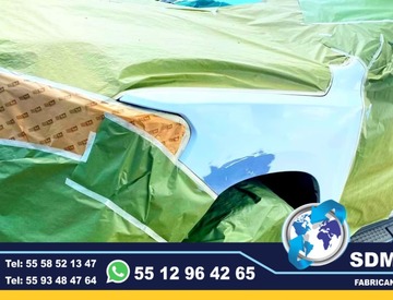 Fabricacion conversion, equipamiento y Venta de Unidades Moviles Medicas, Seguridad, Gobieno, Oficinas, Cobro, Rescate, Salvamento, Proteccion, Higiene, Traslado de Reos. Las unidades móviles especiales son vehículos adaptados para llevar servicios y atención a diferentes lugares, especialmente a zonas remotas o de difícil acceso. Estas unidades pueden ser utilizadas para diversos fines, como atención médica, educación, trámites gubernamentales, y más, llevando la atención directamente a la población.Unidades médicas móviles:Equipadas con consultorios, laboratorios o áreas de atención para brindar servicios de salud a comunidades alejadas, Unidades de capacitación móvil:Aulas móviles o centros de capacitación que llevan programas educativos y de formación a diferentes lugares, Unidades de atención gubernamental móvil:Ofrecen servicios como trámites legales, registro civil o asesoría en comunidades distantes,Beneficios de las unidades móviles especiales:Mayor alcance:Permiten llegar a poblaciones que no tienen fácil acceso a servicios o centros de atención. Mayor eficiencia:Ofrecen servicios de manera descentralizada, adaptándose a las necesidades de cada comunidad. Mayor impacto:Al acercar los servicios a la población, se genera un impacto positivo en la calidad de vida de las personas. Flexibilidad:Pueden adaptarse a diferentes tipos de vehículos (camiones, furgonetas, autobuses) dependiendo de las necesidades.