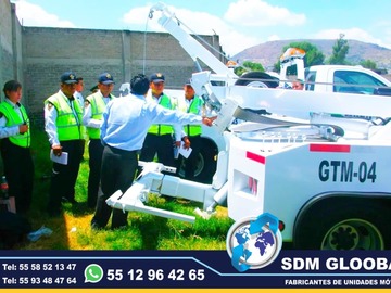 Conversion Equipamiento Fabricacion y Venta de Equipo para Patrullas Camionetas Pick Up, Accesorios Metalicos, Equipo visual acustico, Luces auxiliares, Rotulacion.El equipamiento Pick-up es uno de los mas completos para patrulla, ya que cuenta con una gran variedad de accesorios metálicos, así como accesorios visual acústico. En cuestión de accesorios metálicos contamos con Tumbaburros, Roll Bar de 3 Arcos Tipo Com­­ando, Banca central con respaldo, Defensa Trasera Tipo Escalón. En la parte de accesorios visual acústico cuenta con Torreta, Sirena y Bocina, adicional mente se le puede agregar un Kit de Estrobos en faros Marca WHELEN, FEDERAL SIGNAL, EPCOMSomos una Empresa Mexicana líder en el Mercado con años de experiencia, especialistas en el Equipamiento de Patrullas Equipadas Cajas y Remolques Unidades Moviles Especiales de Seguridad, Rescate, Salvamento, Salud, Comunicacion, Higine, etc.,Somos fabribricantes directos, distribuidores en todo Mexico, comunicate y te atenderemos personalmente. contamos con las mejores marcas en el mecado